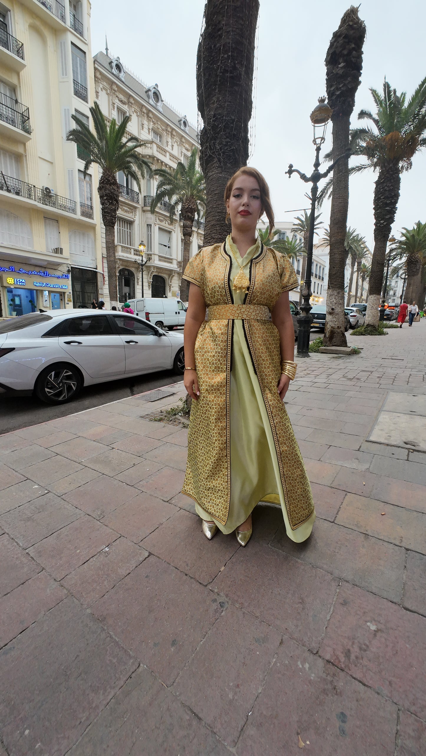 CAFTAN SULTANA (LIVRAISON GRATUITE )